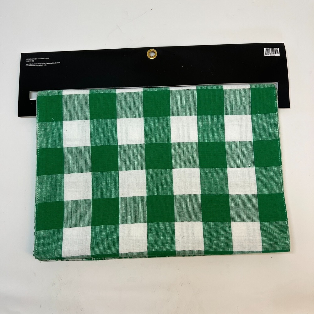 St Patrick's Day Double Sided Reversible Green White Table Runner Two 13x72 NWT - Picture 3 of 13